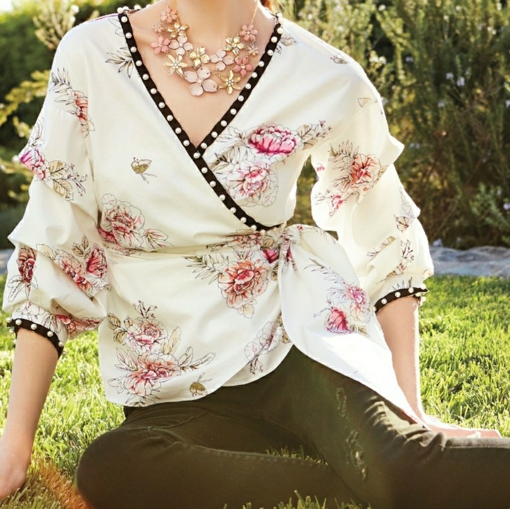 Pearl Detail Floral Pattern Top🌸